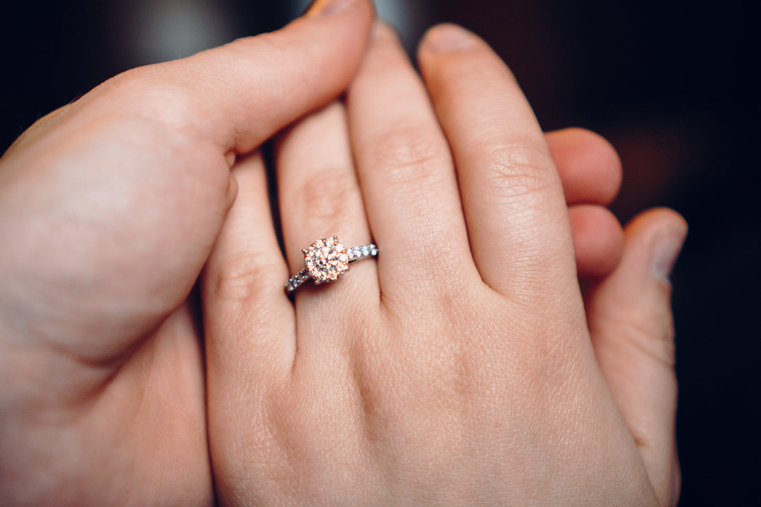 The Perfect First Diamond: A Parent's Guide to Gifting Jewellery for a Daughter's 18th/21st Birthday