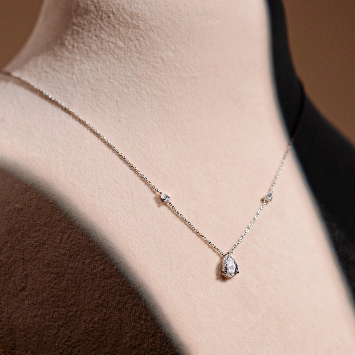 Pearl Duo Glow Necklace